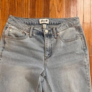 Seven7 Women's high waisted straight leg Jeans